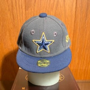 Mini New Era Fitted Cap sz 4 1/4. For looking at!